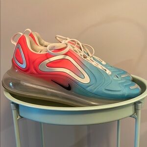 Women’s Nike Air Max 720